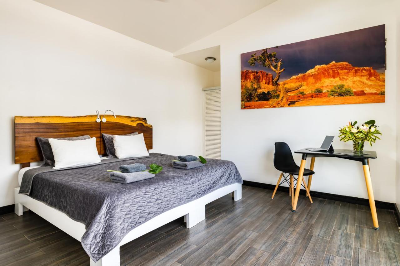 In The Shade Hotel - Coworking - 300Mbit - Adults Only タマリンド エクステリア 写真